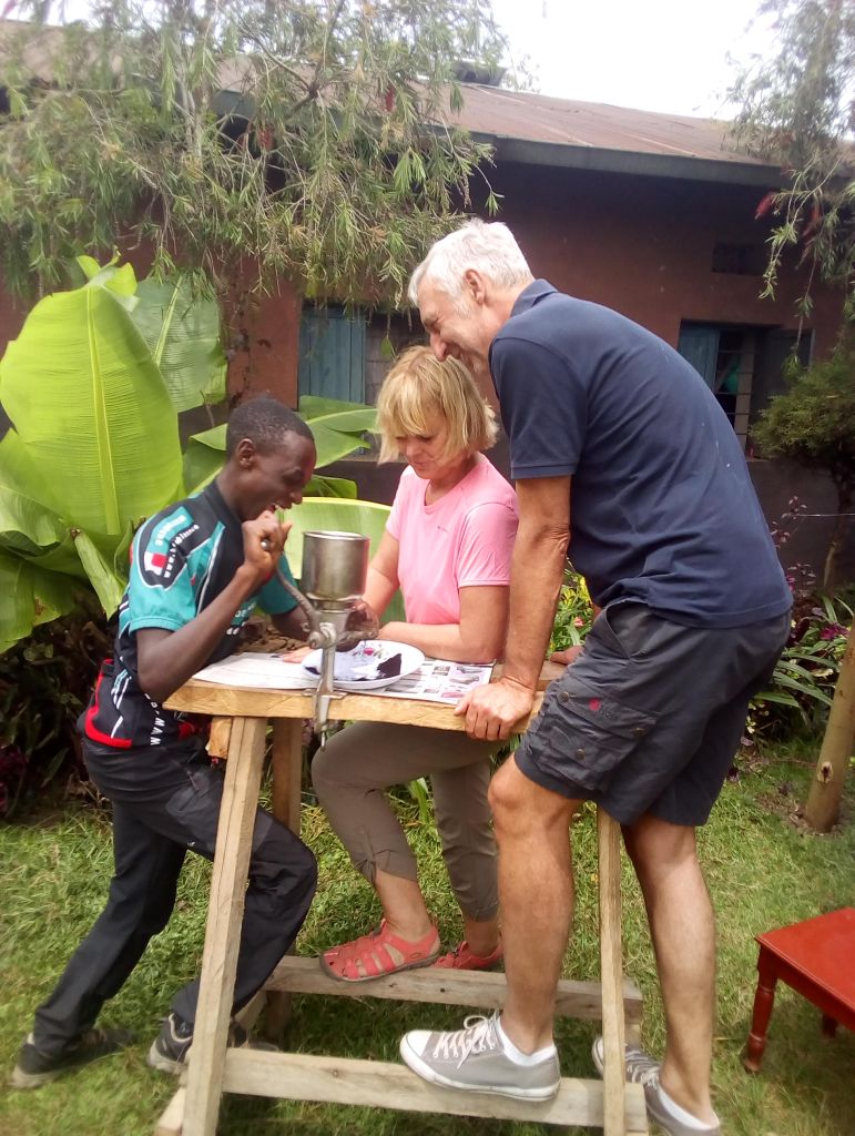 travel like a local in Uganda