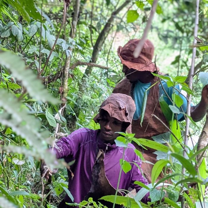 Batwa cultural experience in Lake Bunyonyi