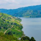 best hiking trails around lake Bunyonyi